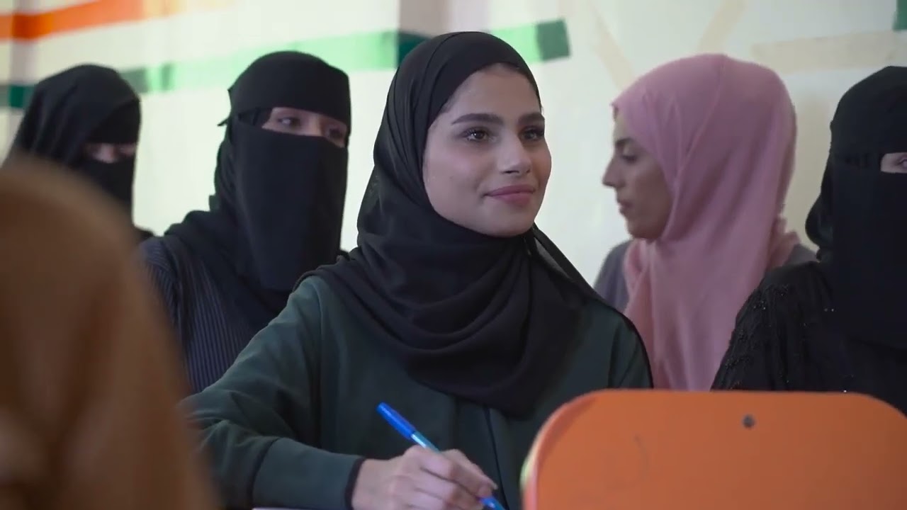 ريبورتاج عن تخرج الدفعة الثانية من أقسام الإعلام إدارة دولية إدارة صحية