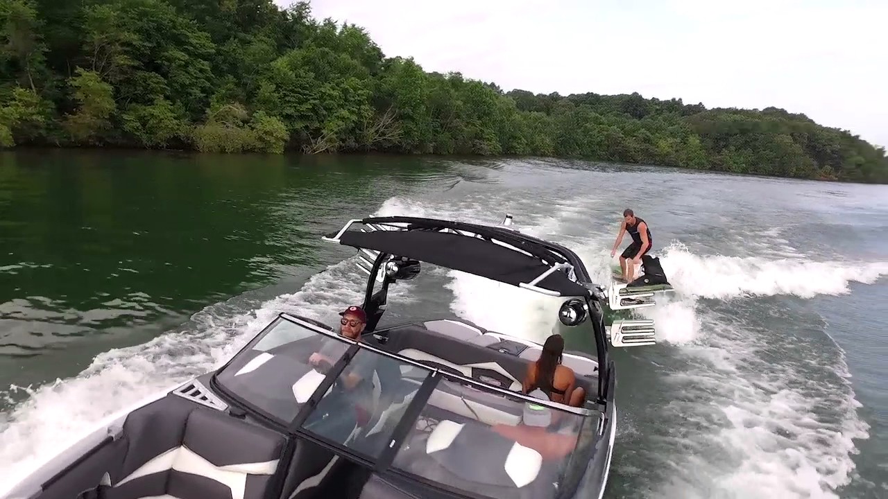 2017 Boat Buyers Guide - Supra SR 450