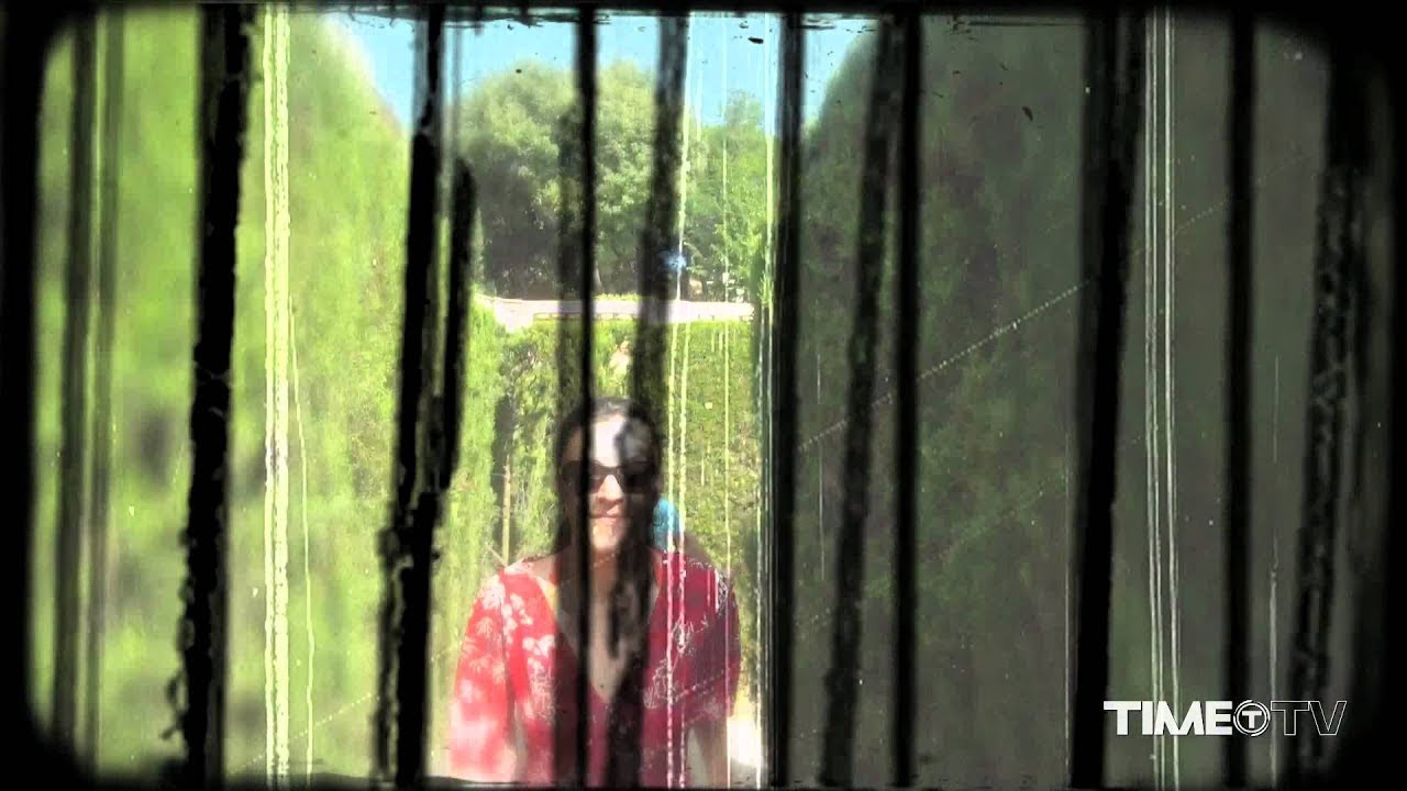 Molella & Lake Koast feat. Pretty Pretty & Malik - Twisted [Official Video]