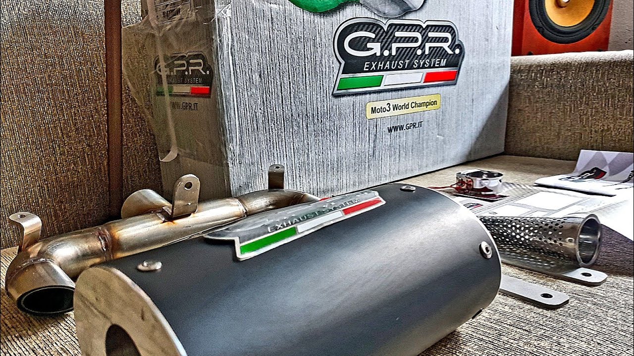 Unboxing a brand new exhaust for suzuki gsr 600 G.P.R GHOST
