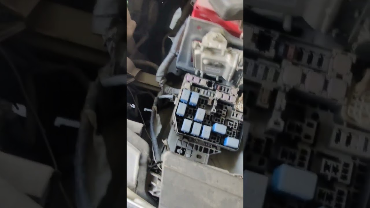 ciaz music system and side mirror fuse location