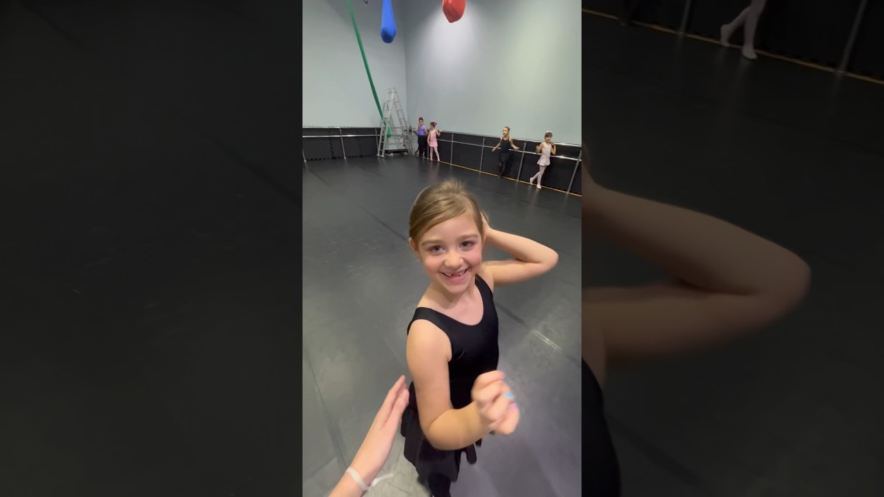 analisando o coque das minhas pequenas bailarinas 🥰😂 #ballet #shortsfeed #shortsvideo @tiagre
