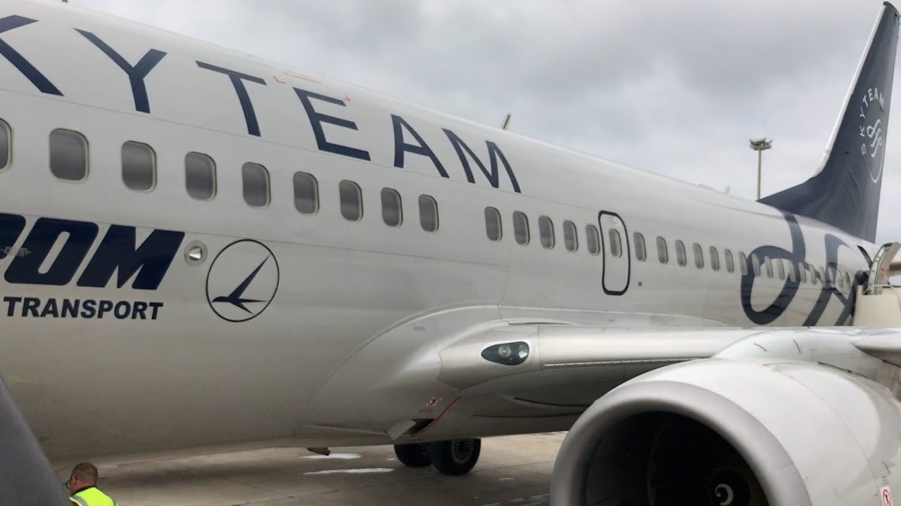Flight Review - TAROM Romanian Air Transport RO422 Barcelona BCN to Bucharest OTP - Trip Report