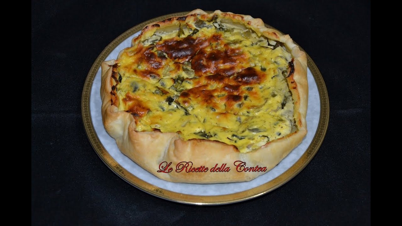 Torta rustica. Pasta sfoglia con fave verdi e ricotta. Ricetta facile