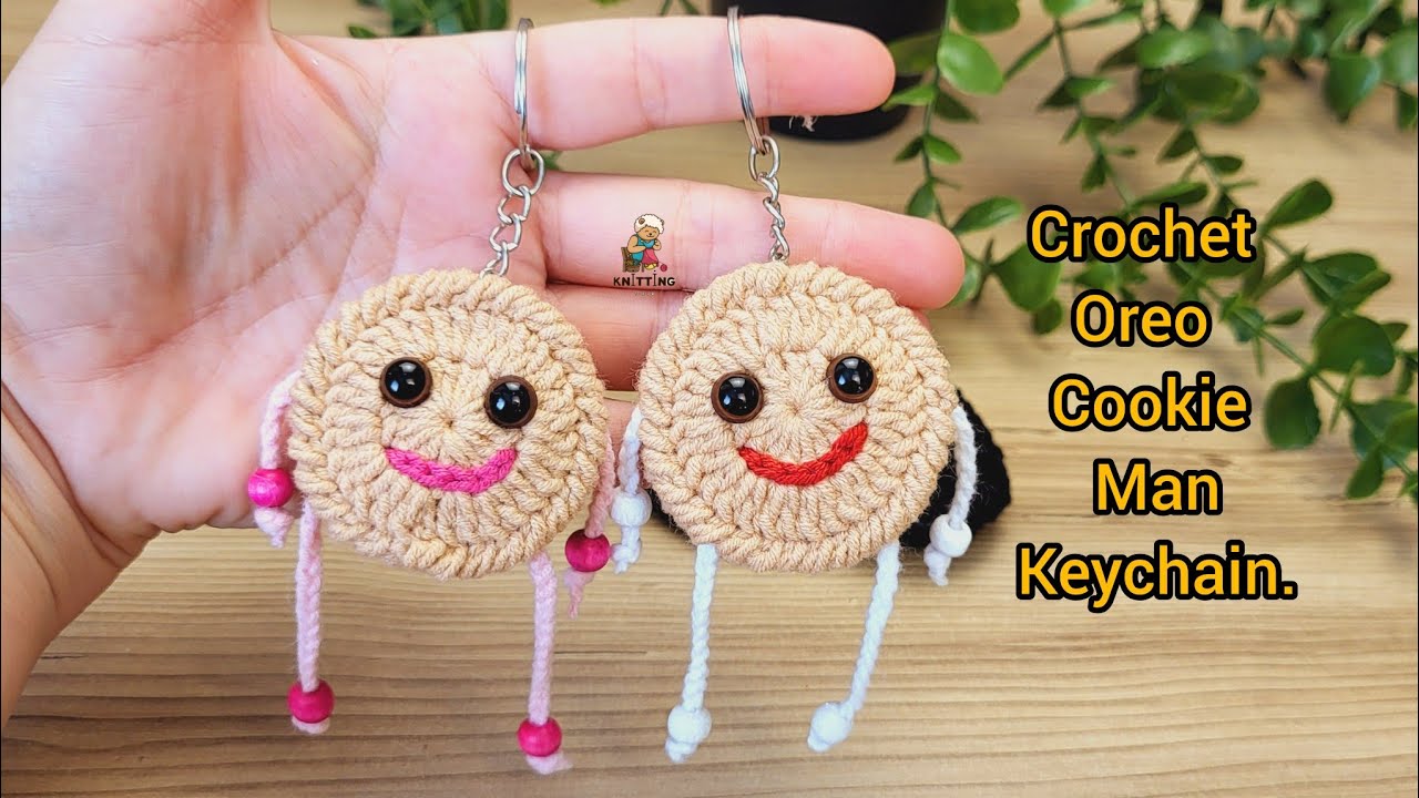 Crochet Oreo Cookie Man Keychain. 🍪