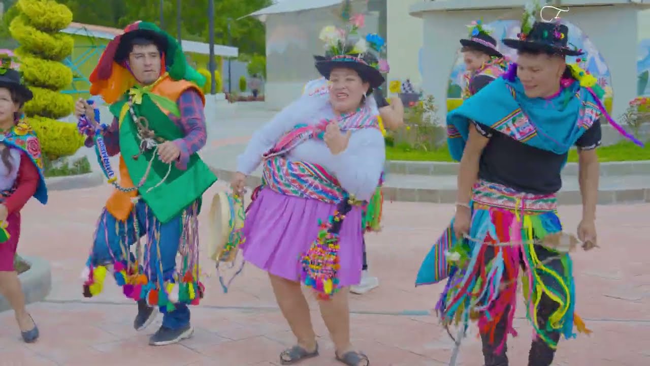 Amorosita de Umamarca - Qarhuarazupis Mamay Waqachkan