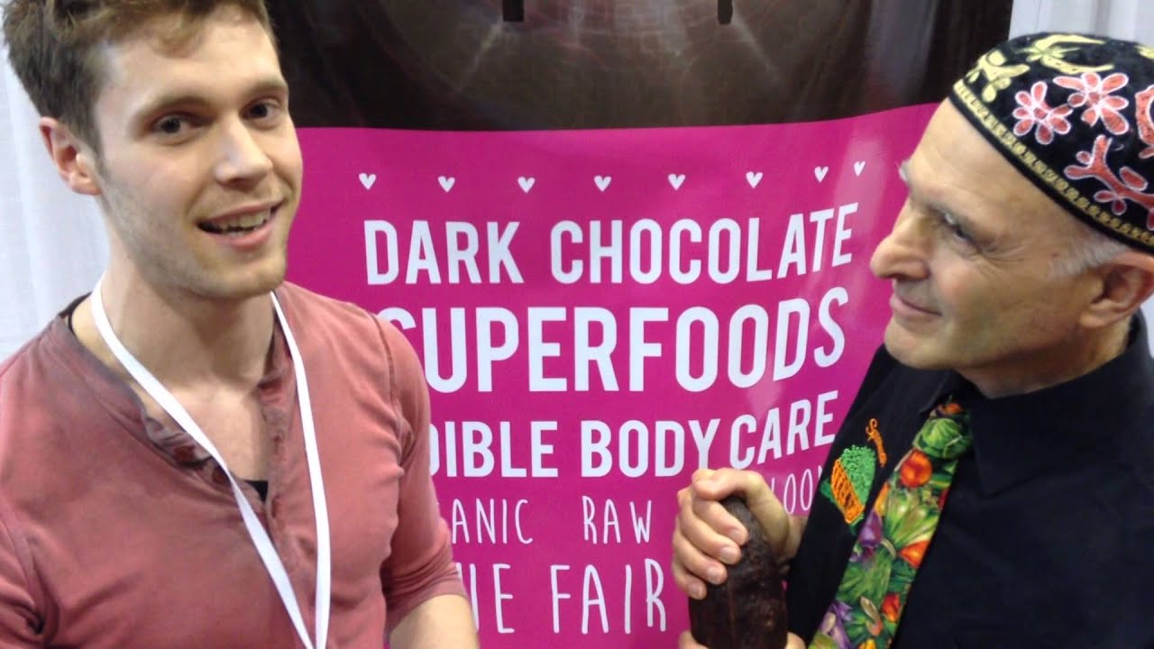 Sproutman Steve Meyerowitz visits with cacao experts Giddy YoYo
