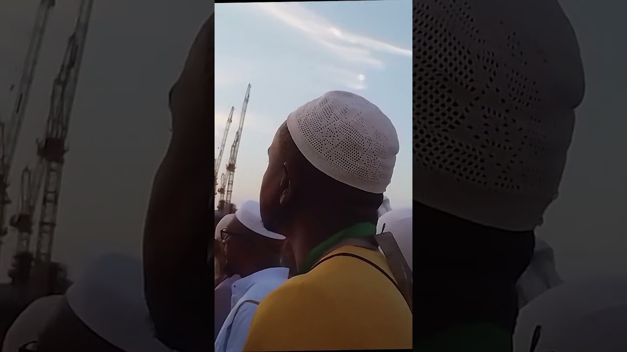 CARNET DE ROUTE  PELERINAGE AJ AMDY NIANG A MEDINE   APRES  LA PRIERE DU FADIAR  DE CE VENDREDI