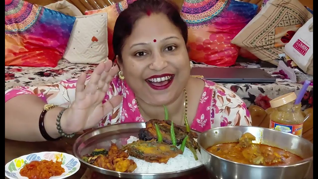 Bigbites Eating spicy spicy chicken with rice 🍚 tomato bata, pakora 