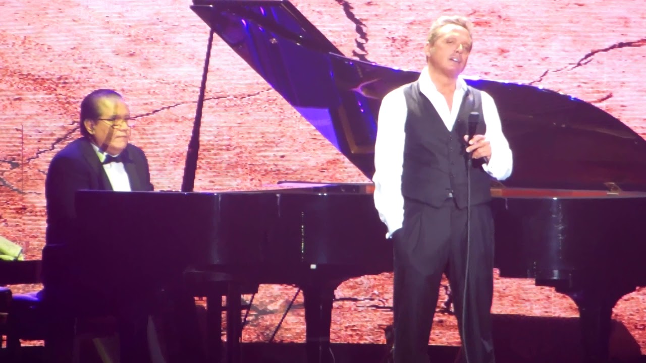 LUIS MIGUEL CONTIGO EN LA DISTANCIA MONTERREY 2018 (LEILA)