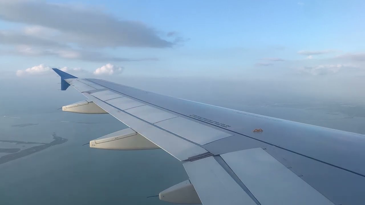 Evening landing at Sarasota-Bradenton International Airport (SRQ)!