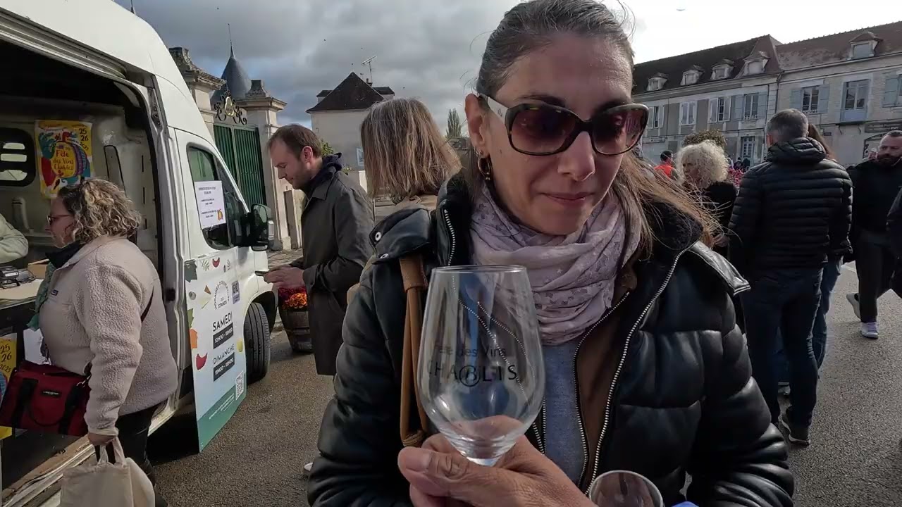 Chablis - French White Wine திருவிழா ! Chablis, Fete des vins 2025