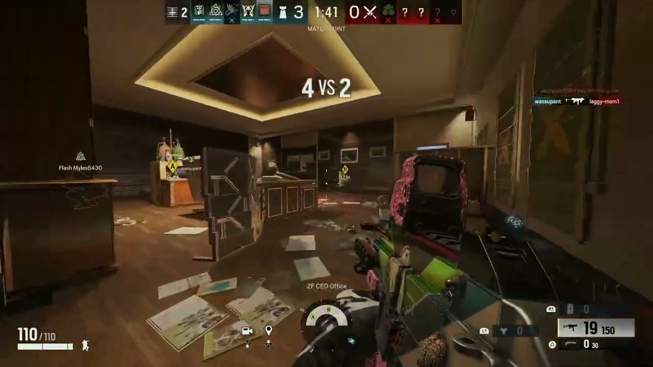 First video RAINBOW 6. ￼ SIEGE.