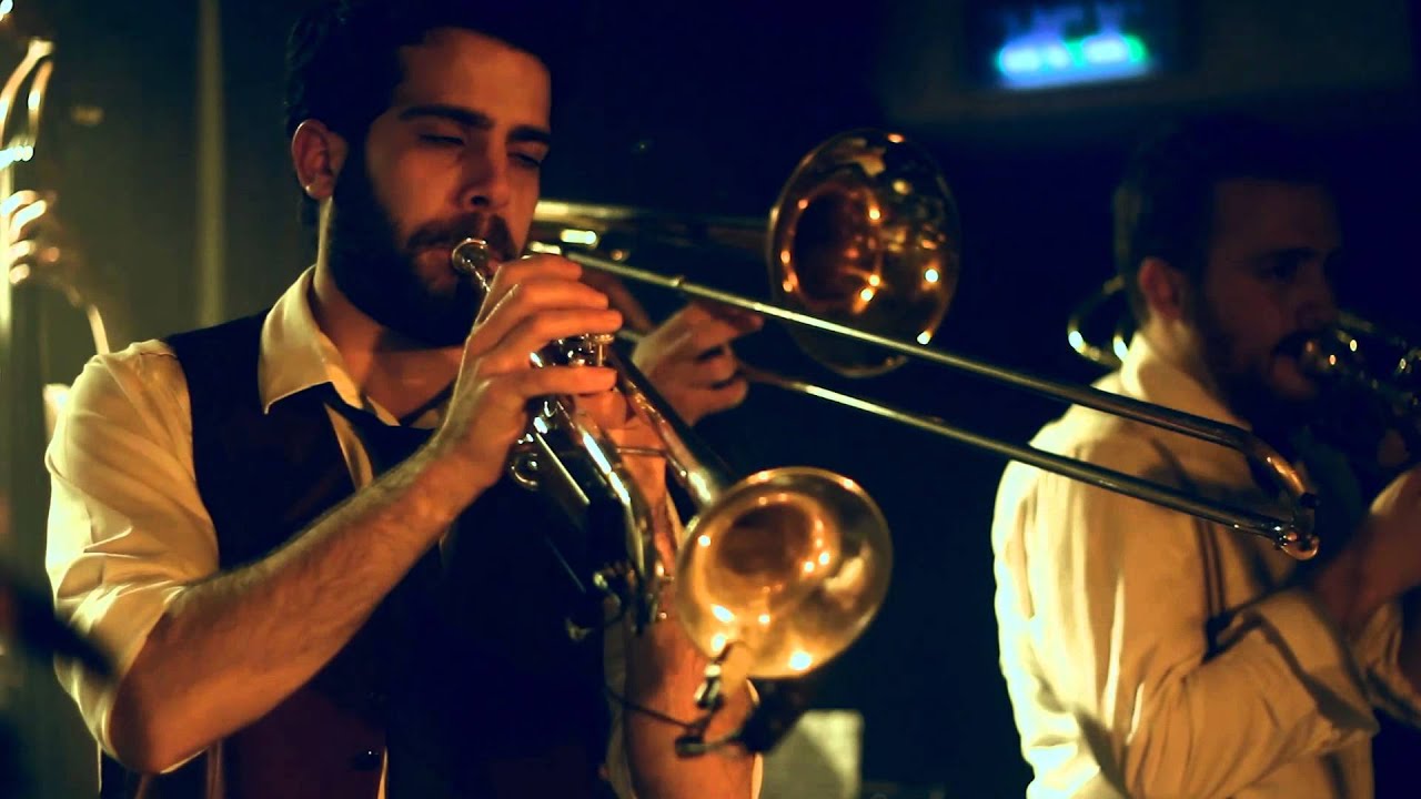 The Betty Bears - BOURBON ST. PARADE live