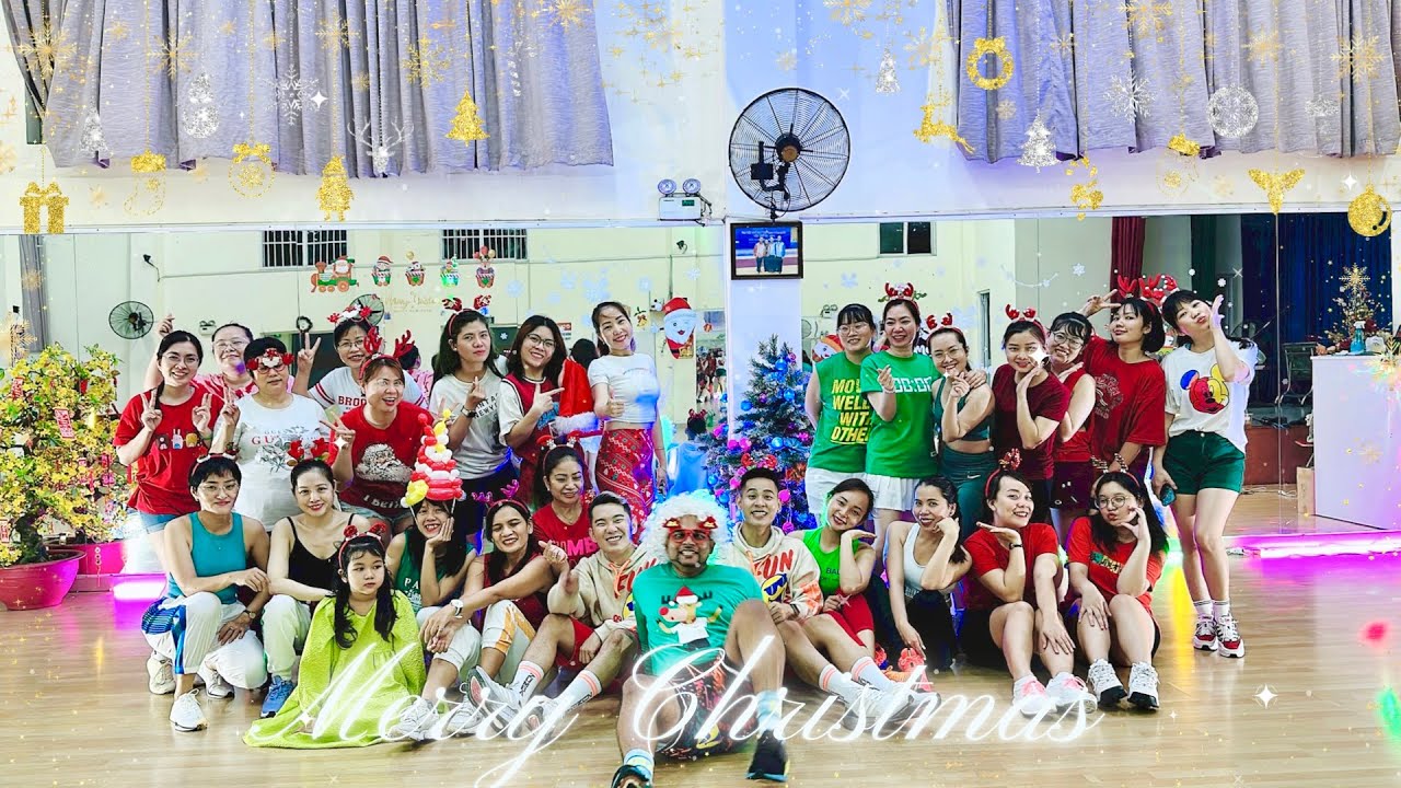 MERRY CHRISTMAS EVERYONE | Zumba Choreo by 2T Duo