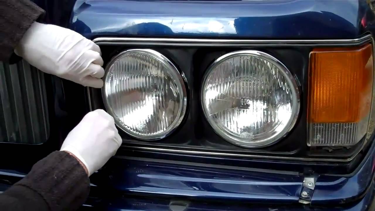 How to change the front lights on a Bentley Turbo R