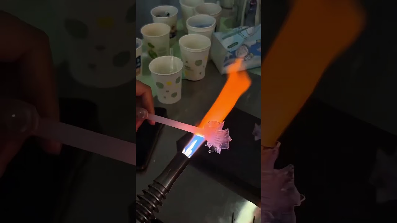 1-Minute Glass Peony Tutorial  — Come to Our Workshop in London to DIY Glass Art📍