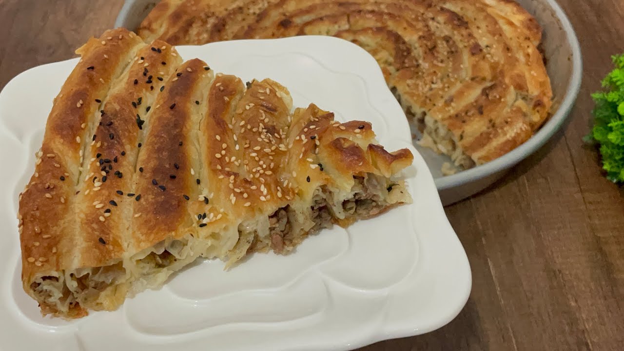 Hazır yufkadan inanın yaptığınız en güzel kıymalı börek olacak! Sırrı Sosunda👌🏻