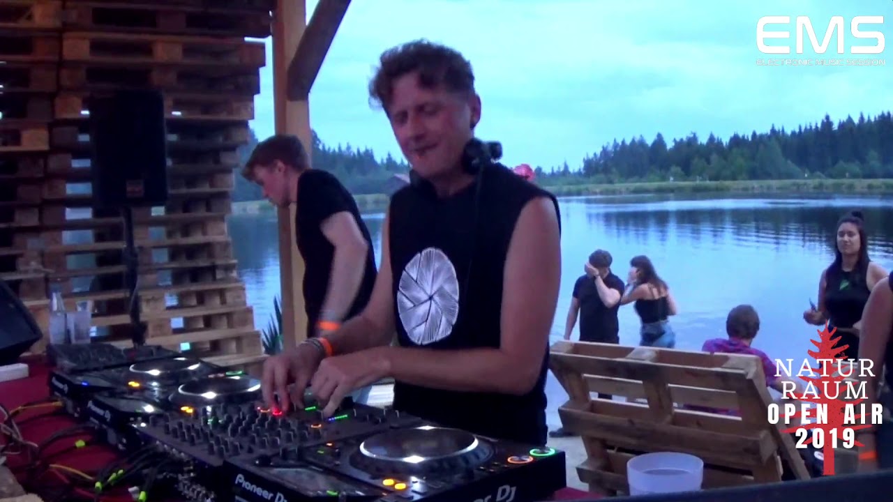 EMS016 w/Andreas Henneberg