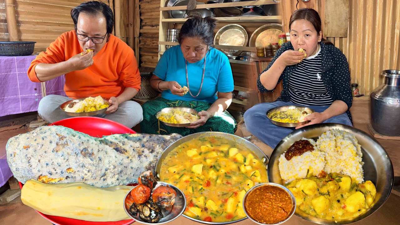 Homegrown Yam Curry Cooking & Eating in Village | Organic Food Recipe | Relaxing Village Life Vlog