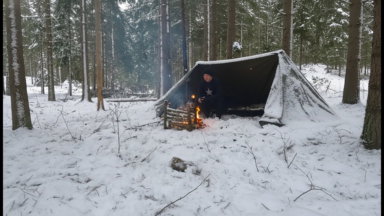 Camping Alone in Deep and Snowy Nordic  Wilderness / Camping by Lake