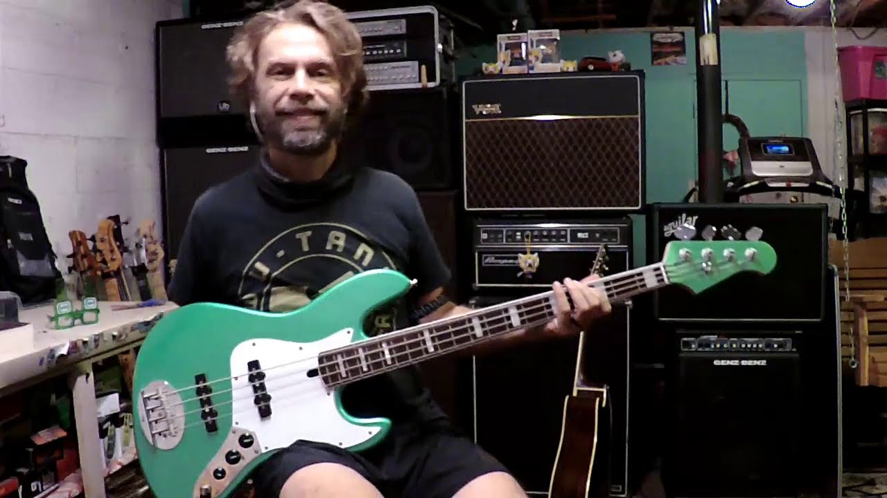 Long Train Runnin' - The Doobie Brothers (Tiran Porter) bass cover