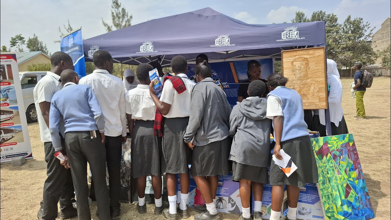 The Komarock School   { Career Day }