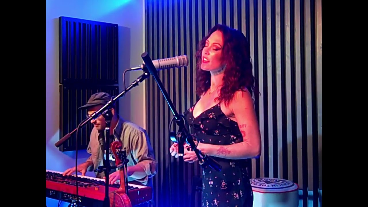 Amanda Shires - Friend Zone (KRVB Radio Live Session)