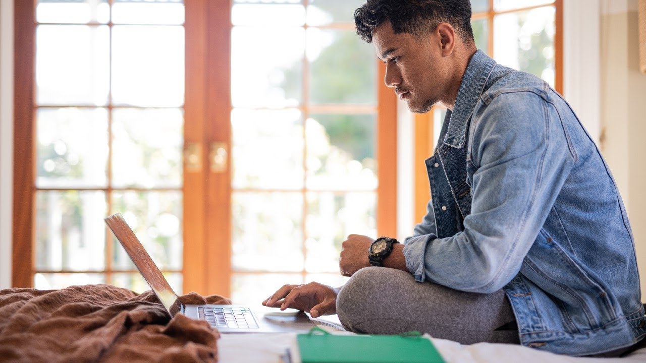 Screen time: threat or therapy for teen mental health?