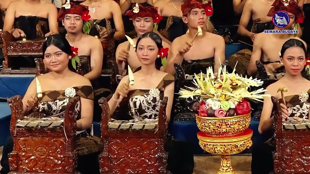 TABUH ANGKLUNG SEKAR SANDAT | DIMAINKAN OLEH ANAK - ANAK MUDA SANGGAR SEMARA BUDAYA , DENPASAR