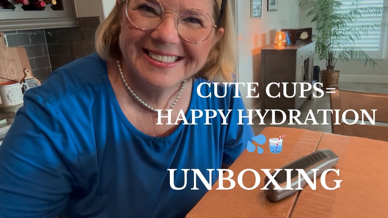 HYDRATION NEVER LOOKED THIS FUN!