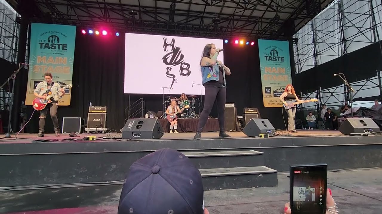 HELL'S BELLES 