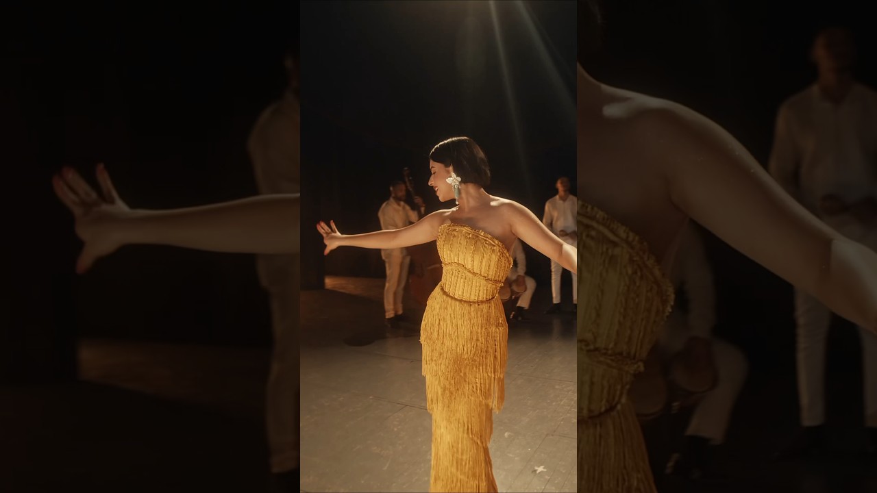 Toda una vida me estar&iacute;a contigo 💛🎶 #Bolero