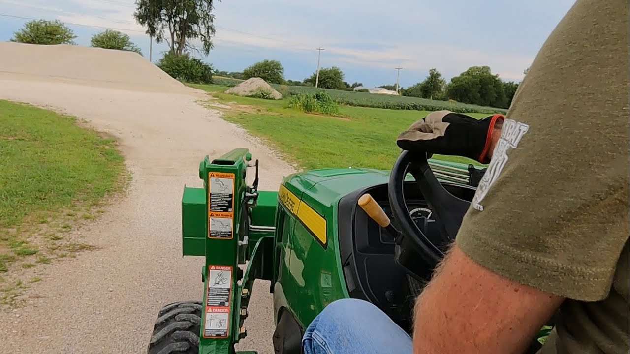 Power Reverser vs Hydro! Which one? both get the job done, but in different ways Deere 4044M Compact