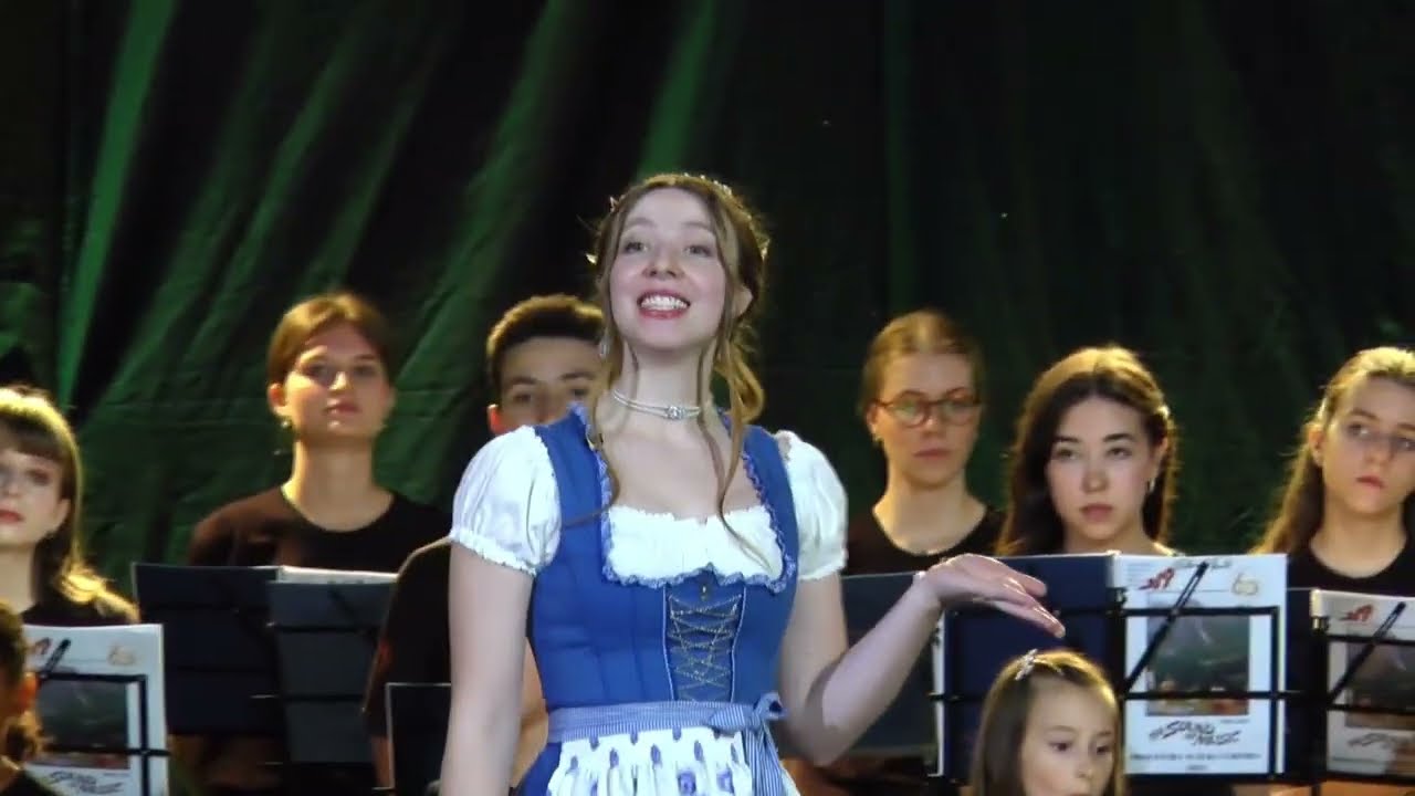 15.  Do Re Mi (coro) - The Sound of Music