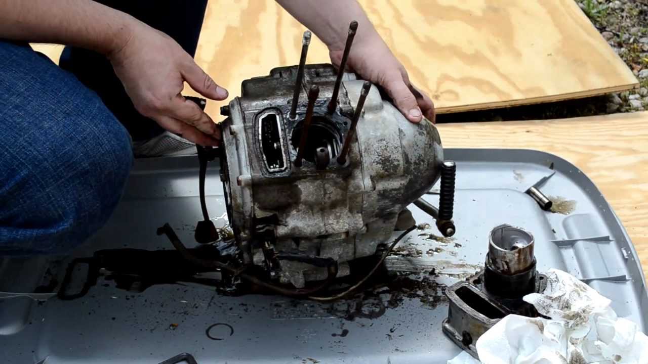 1973 Honda ST90 - Part 2, Removing Cylinder