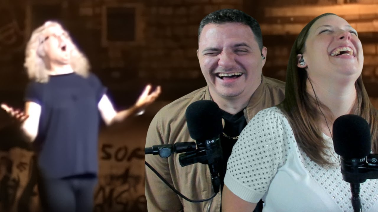 ТОЛЬКО В ШОТЛАНДИИ! 🤣 АМЕРИКАНЦЫ РЕАКЦИЮТ на атаку Билли Коннолли в аэропорту Глазго!