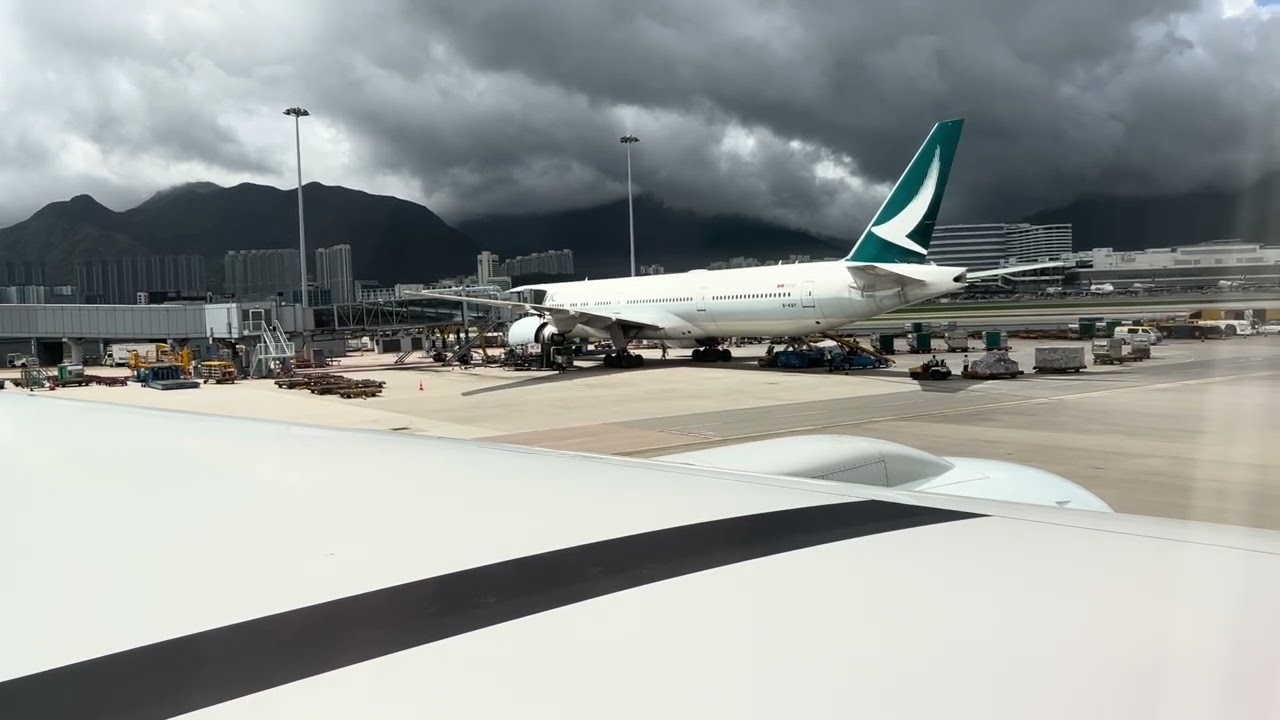 HKG-ICN Cathay Pacific Boeing 777-300
