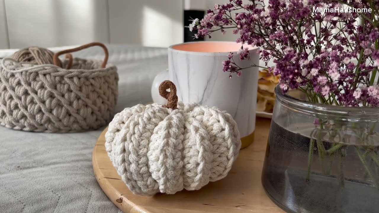 Magia autunnale a casa: Strudel di pere. Zucca a uncinetto facile e veloce
