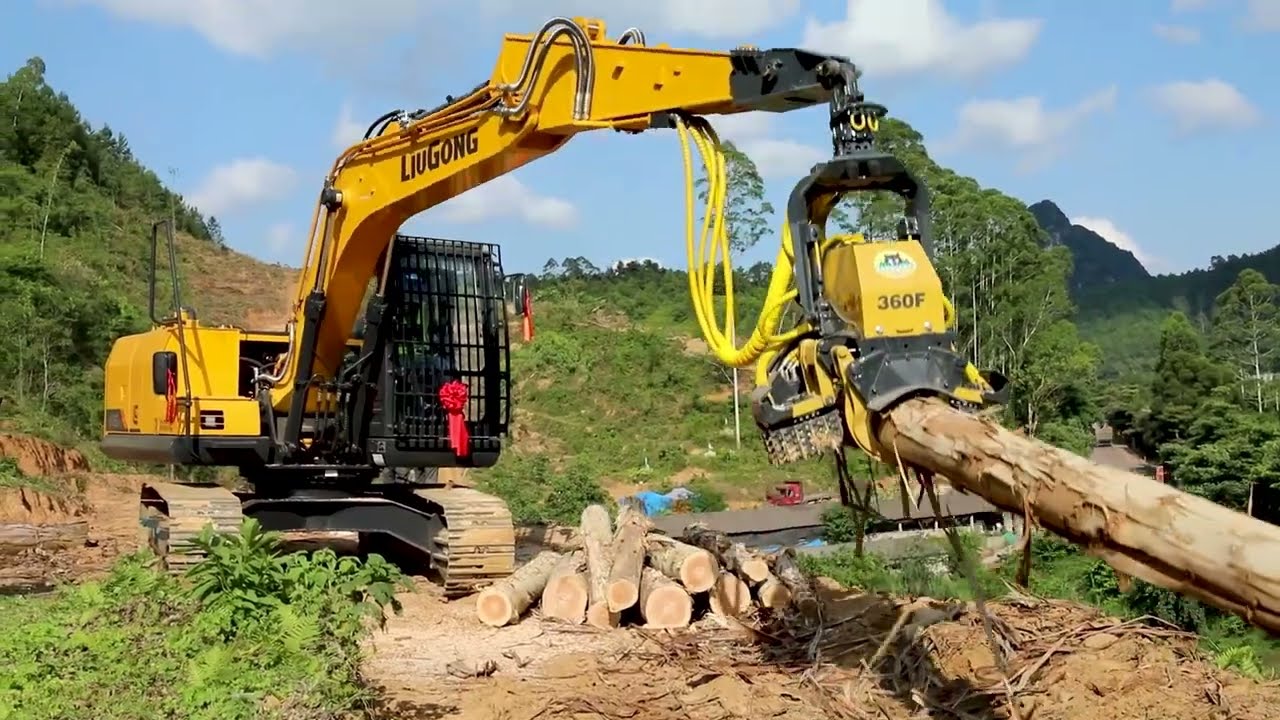XUVOL logging Machine#excavator #forestry #machineryandtechnology #agriculture #tree