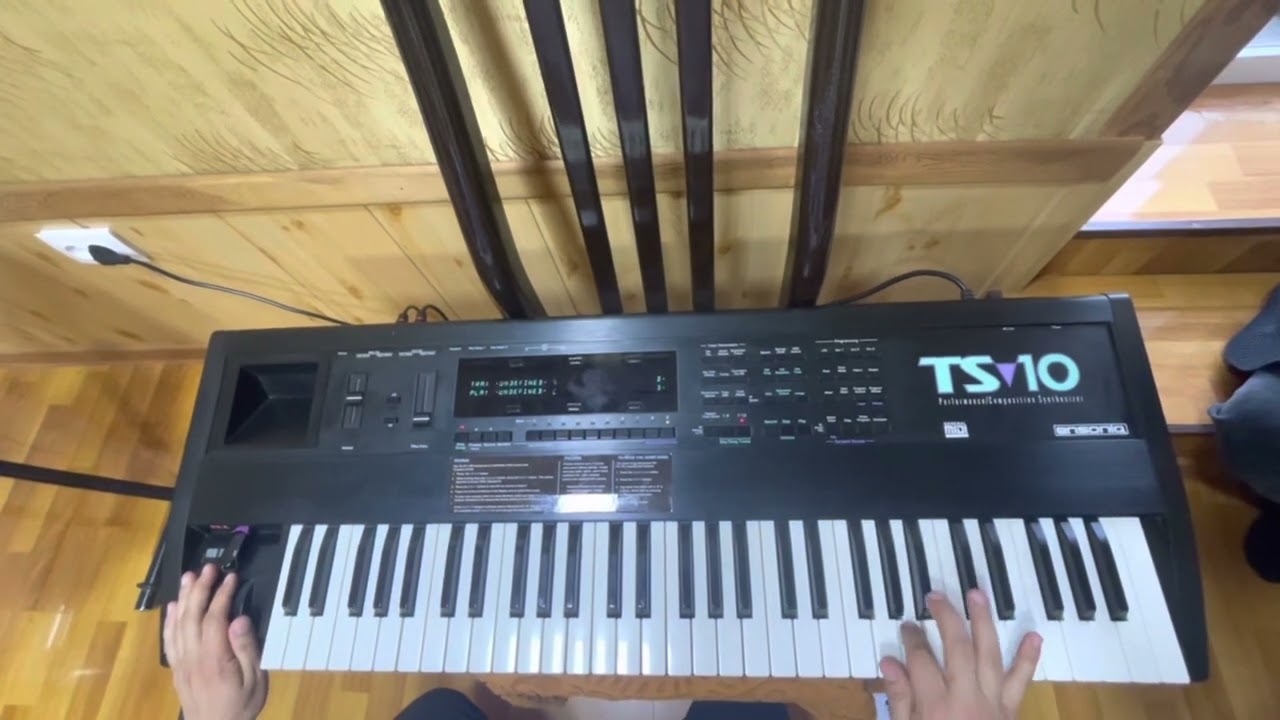 LAZGI. ENSONIQ TS 10  JONLI. 93 385 00 64