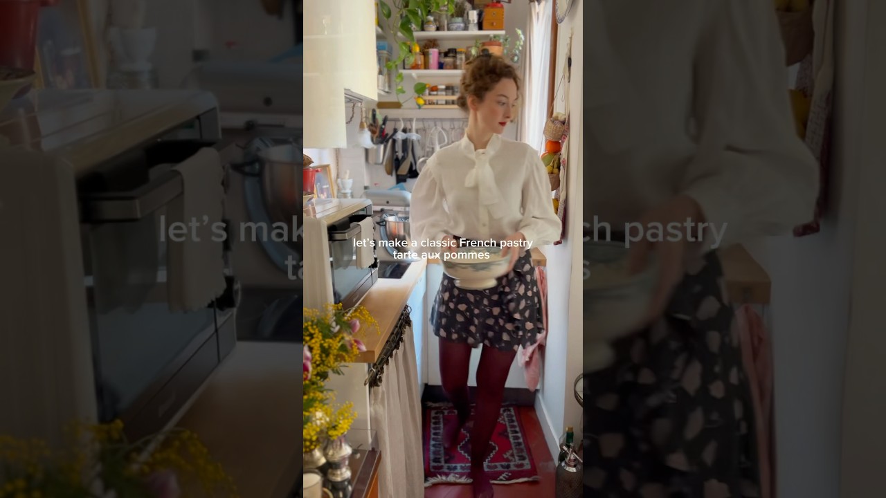 Let make a French apple tart in my tiny Parisian kitchen🍏🧈#paris #baking #recipe #chef #kitchen