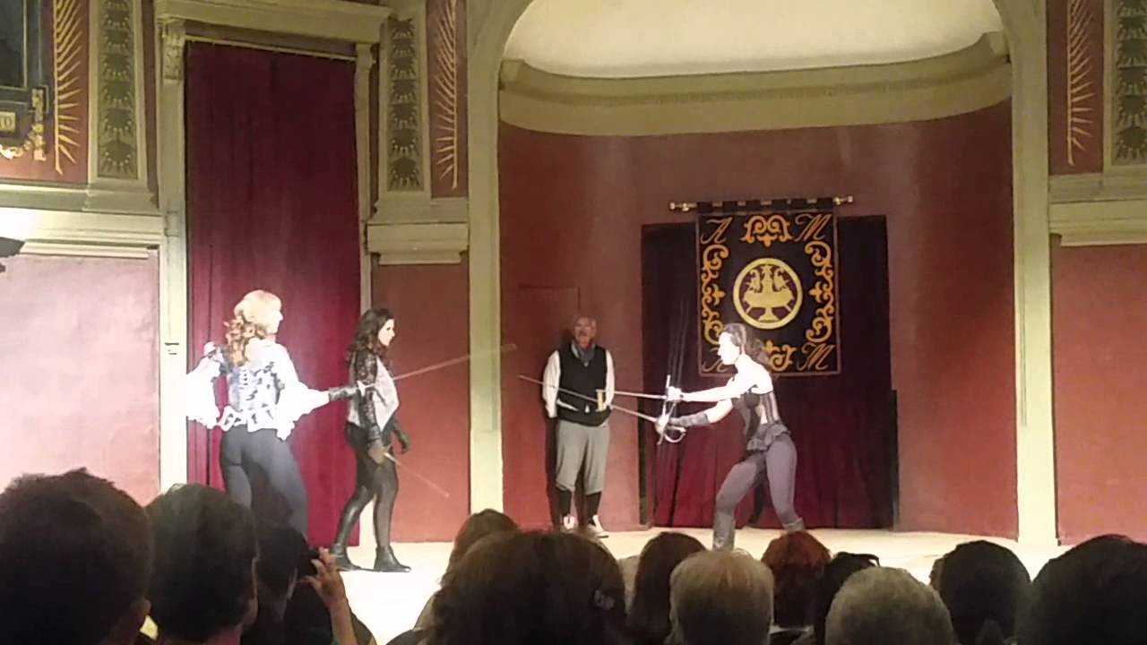 Loredana,Rosa, Ana y Jesus- muestra esgrima