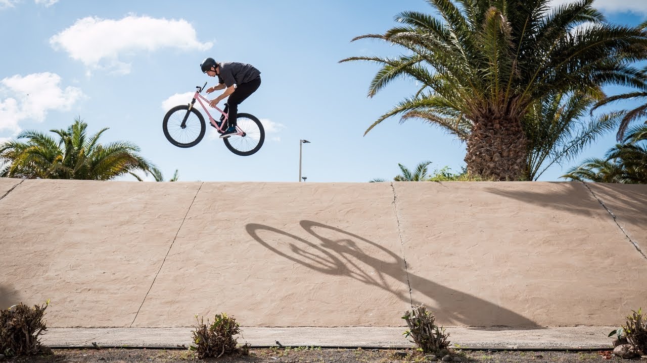 MTB Street: Poco Loco in Gran Canaria | The Rise MTB Videos