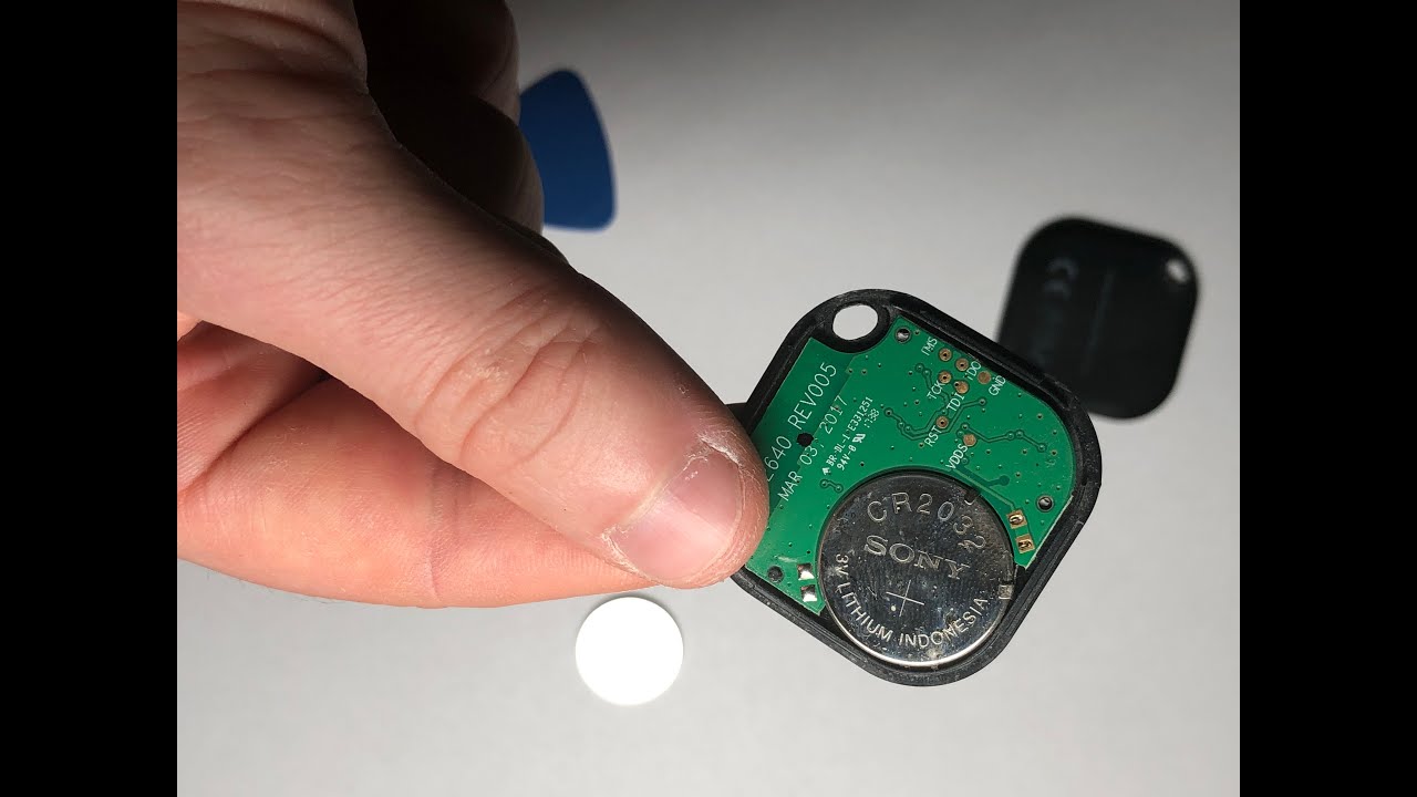Smart keychain, key finder, battery replacement