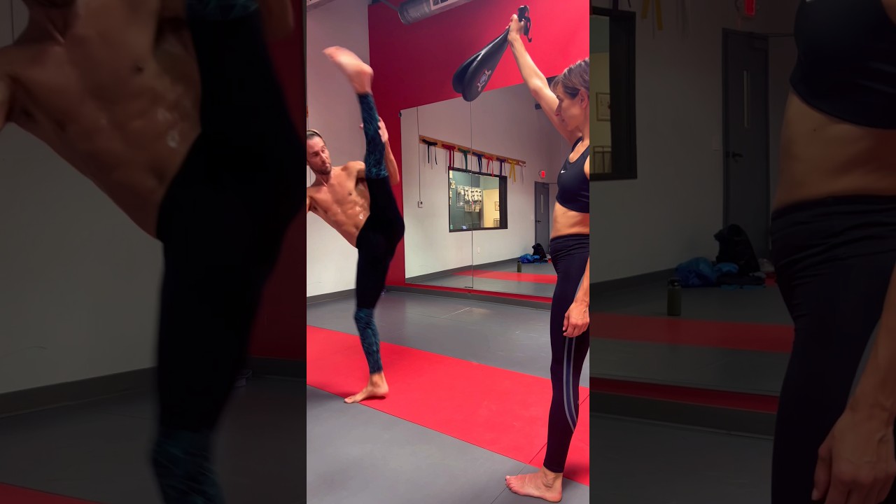 Shuffle Axe Kick #martialarts #karate #kickboxing