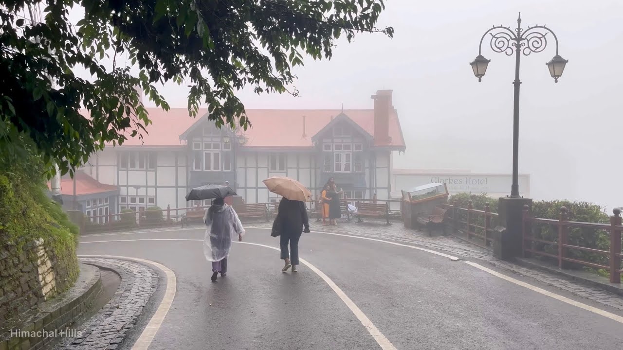 Walking tour at shimla mall road during rainy day [4K UHD]