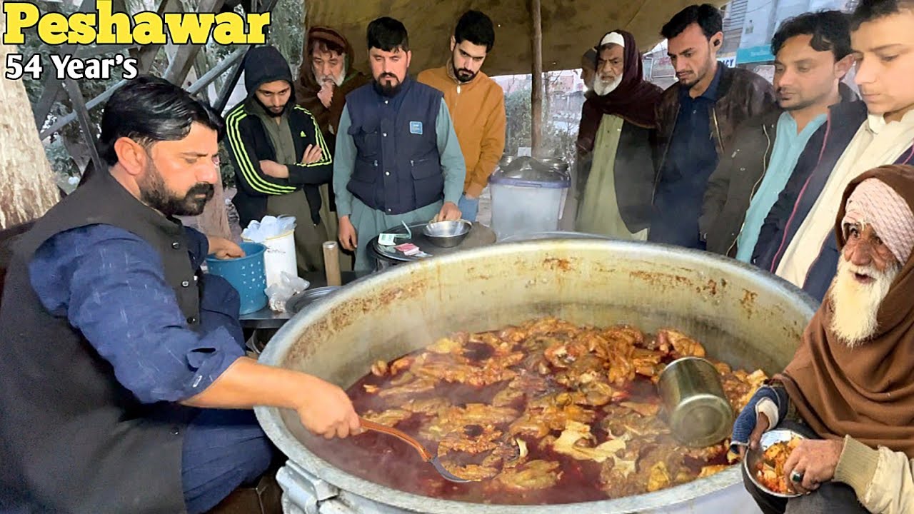 PEOPLE'S CRAZY REACTION FOR ROAD SIDE BREAKFAST | 54 YEAR'S OLD AHMED SIRI PAYE KOHAT ROAD PESHAWAR