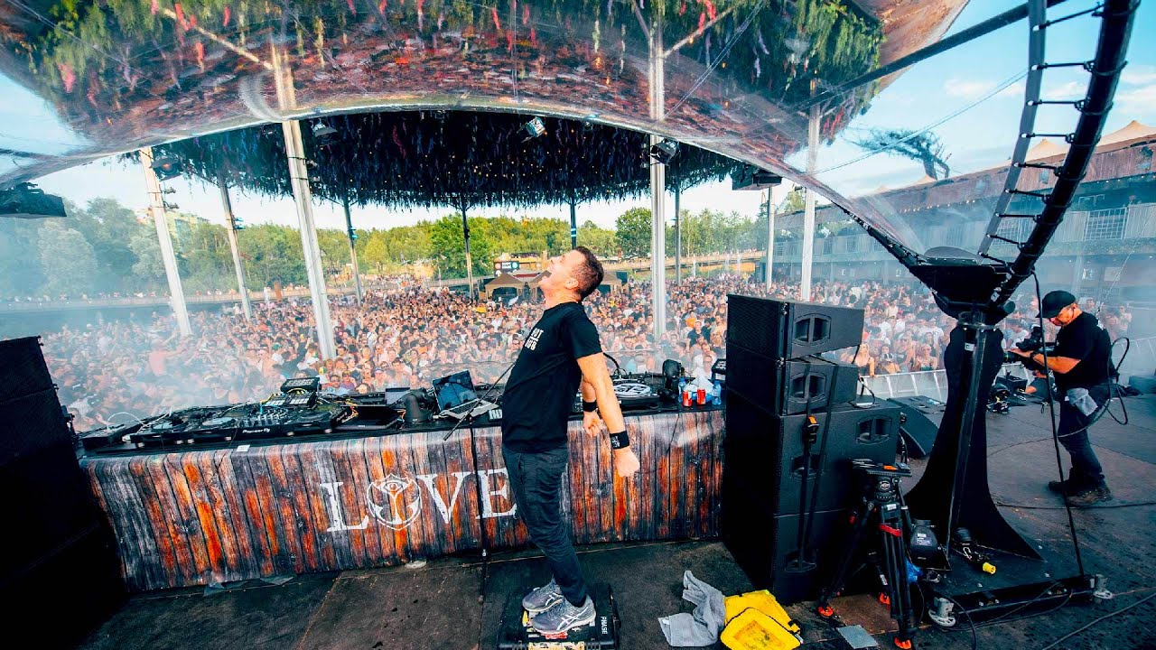 Hot Dub Time Machine - 2019 Tomorrowland - Netsky Stage