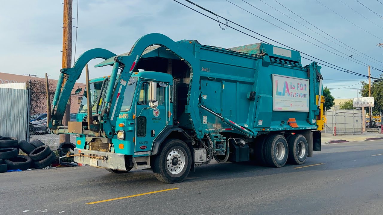 L.A. Sanitation’s Forgotten Front Loader Garbage Truck..